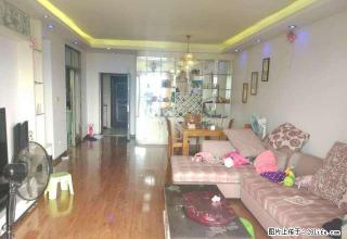 半岛御景 4房2厅2卫 精装全木地板 拎包进门 笑着出门 - 玉林28生活网 yulin.28life.com