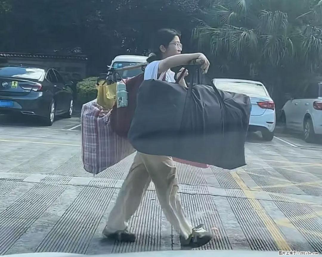 全网追的“扁担女孩”，找了一份暑假工，时薪12元 - 玉林生活资讯 - 玉林28生活网 yulin.28life.com