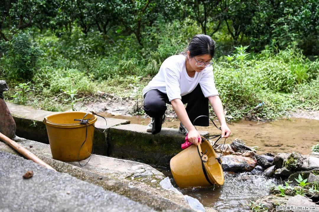 全网追的“扁担女孩”，找了一份暑假工，时薪12元 - 玉林生活资讯 - 玉林28生活网 yulin.28life.com