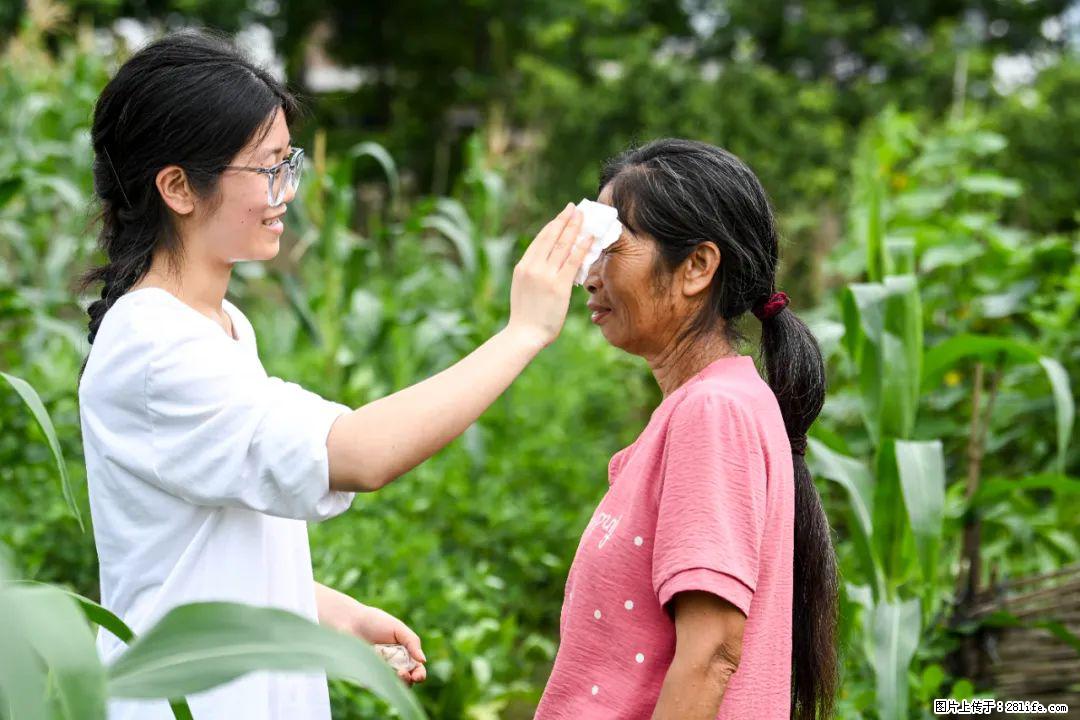 全网追的“扁担女孩”，找了一份暑假工，时薪12元 - 玉林生活资讯 - 玉林28生活网 yulin.28life.com
